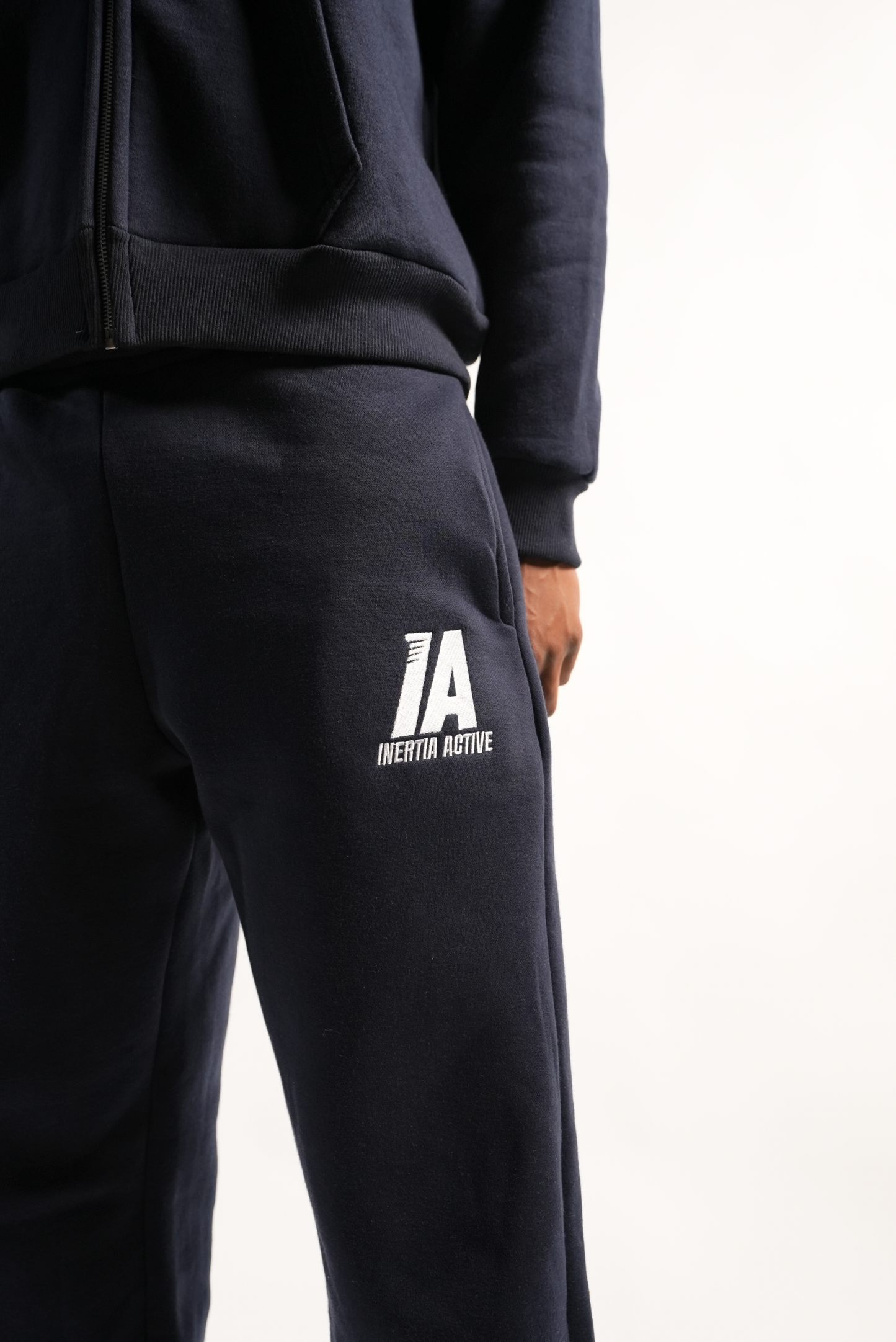 NAVY CORE SWEATS