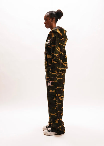 CAMO CORE SWEATS