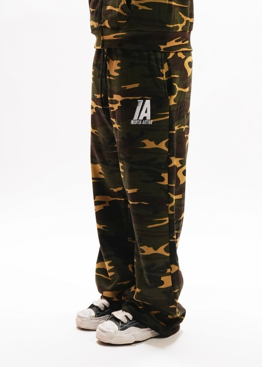 CAMO CORE SWEATS