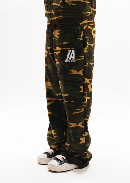 CAMO CORE SWEATS