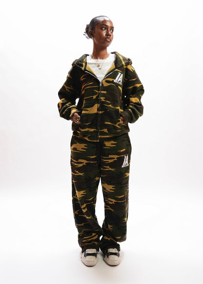 CAMO CORE SWEATS